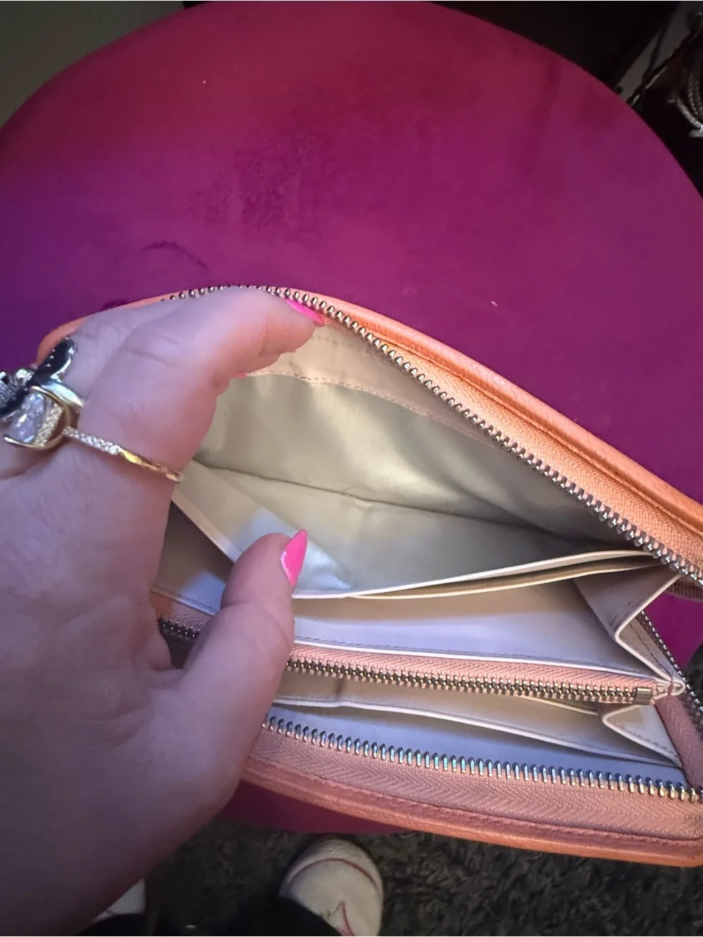 Loewe zip around